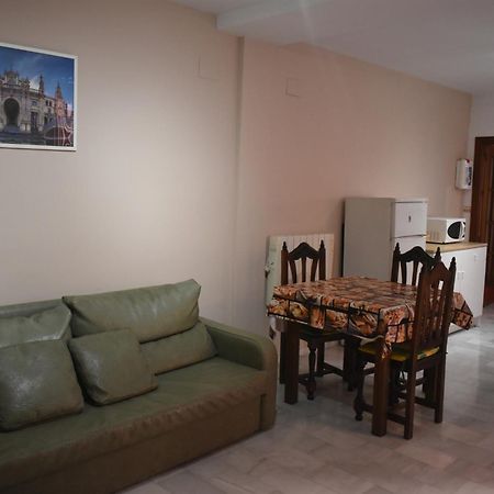 Apartamentos Alamare Sevilla Kültér fotó