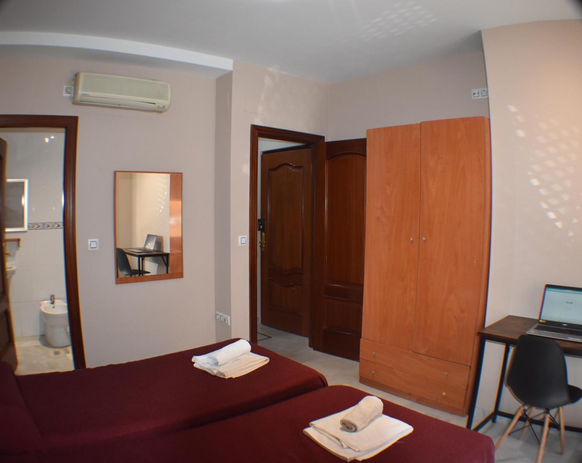 Apartamentos Alamare Sevilla Kültér fotó