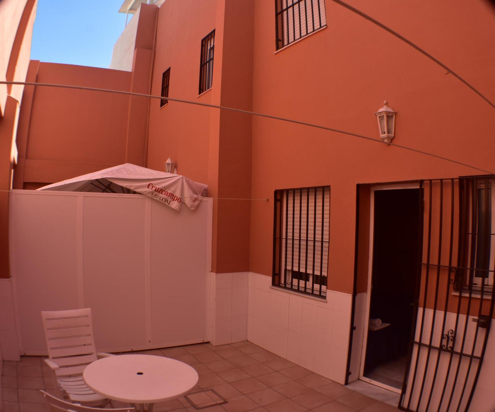 Apartamentos Alamare Sevilla Kültér fotó