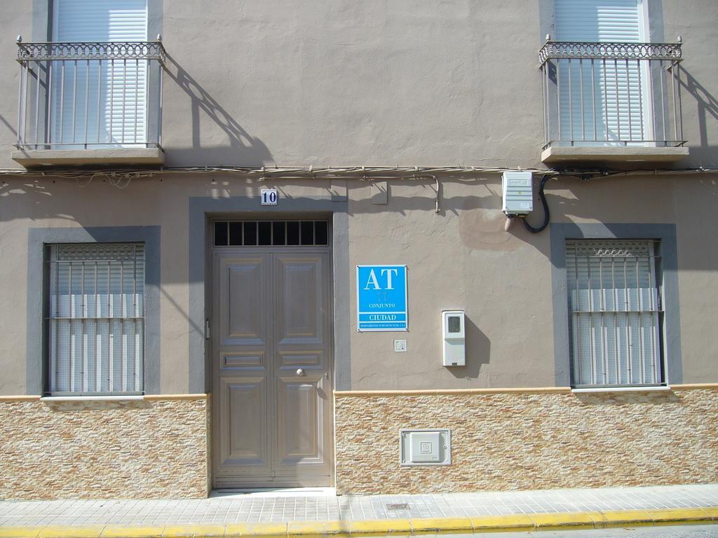 Apartamentos Alamare Sevilla Szoba fotó